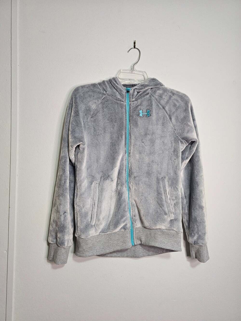 Under Armour Loose Girls Size YLG Silver Faux Fur Zip Up Hooded Jacket Cold Gear
